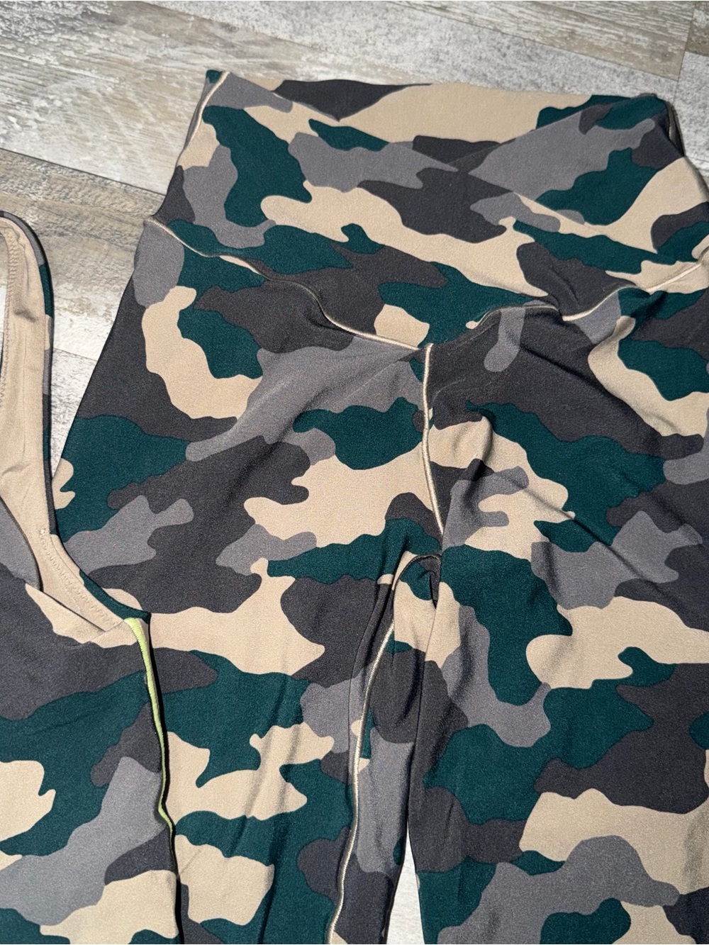 Offline by Aerie Real Me Recharge Sports Bra & Leggings Set Camo Size S - Picture 2 of 6